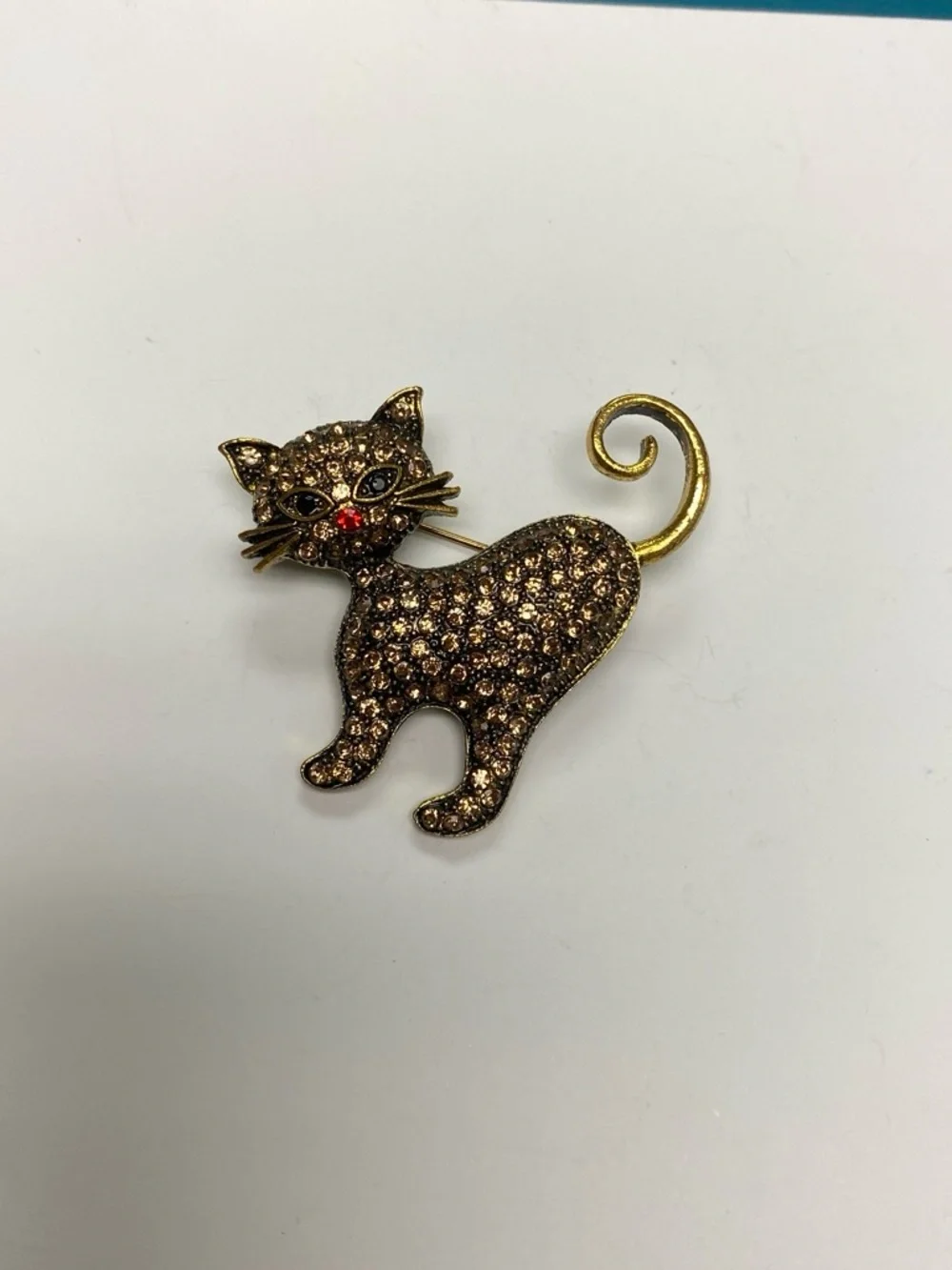 Vintage Gold-Tone Brown Crystal Cat Brooch - Sparkling Cat Pin